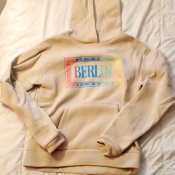 Sweaters - Yellowish/Beige Hoodie